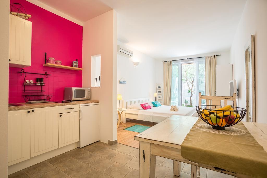 Zlatni Bol Apartments Pokój zdjęcie