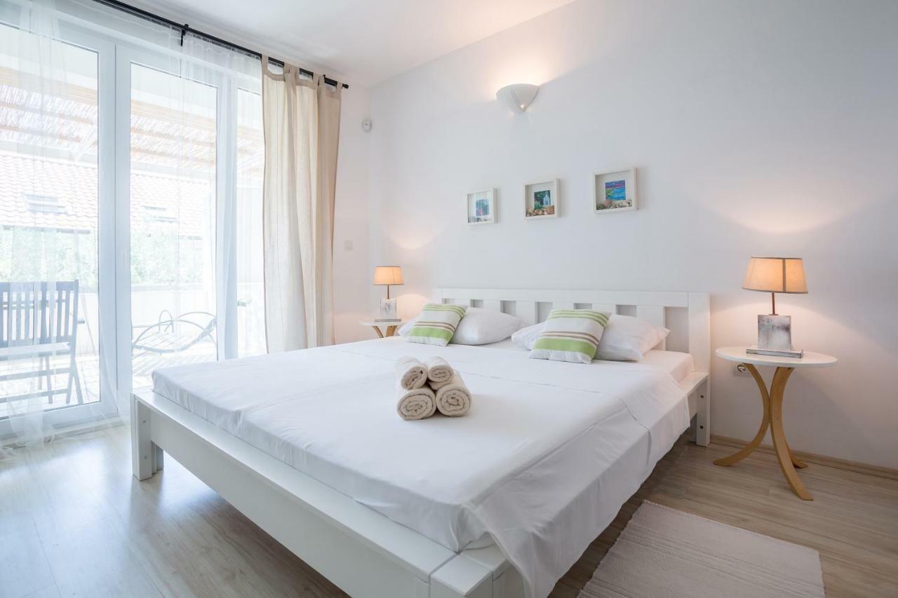 Zlatni Bol Apartments Zewnętrze zdjęcie